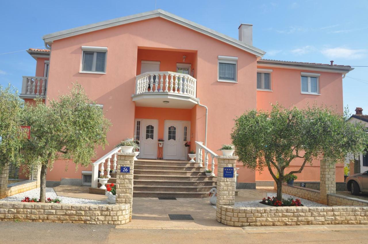Apartments Rosa Умаг Екстер'єр фото